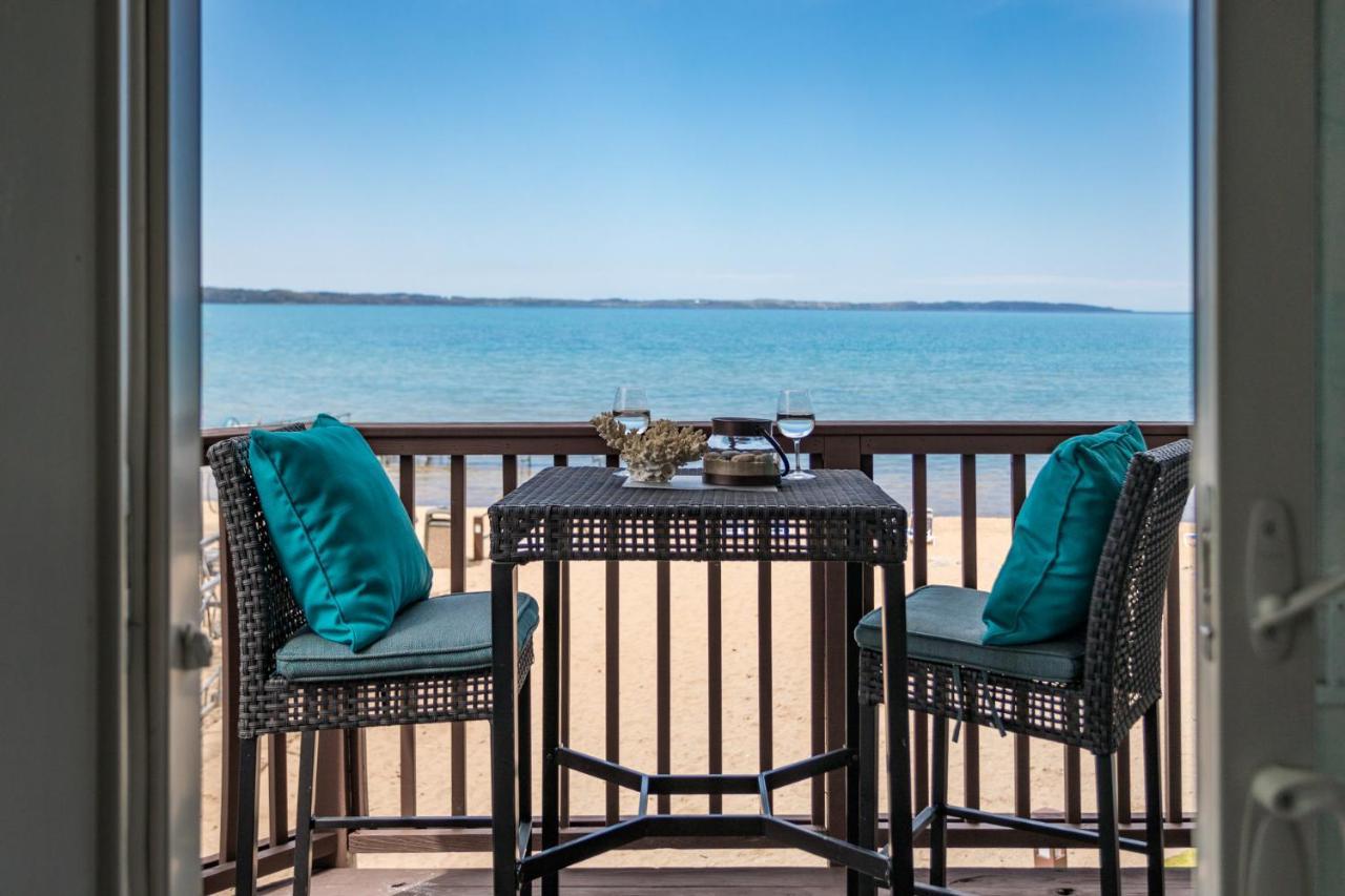 New Listing Beach Bliss 211! Stunning Bay View Traverse City Luaran gambar