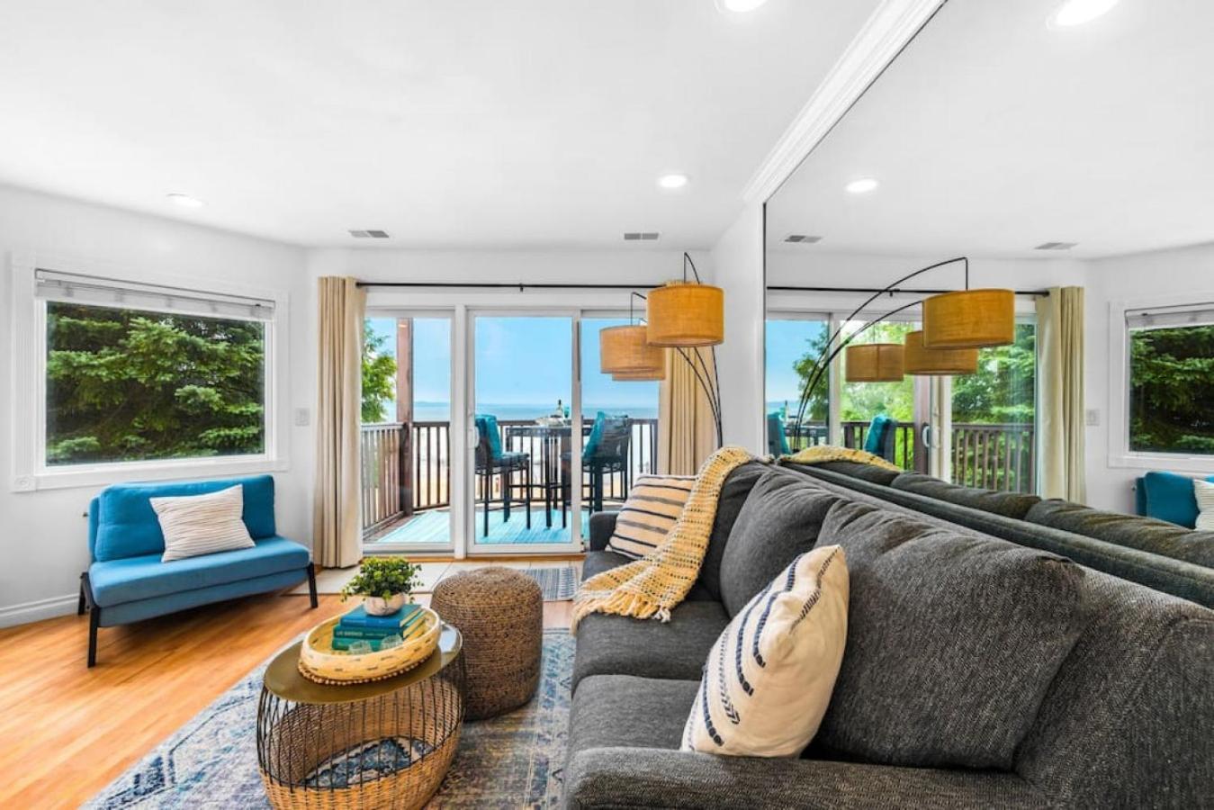 New Listing Beach Bliss 211! Stunning Bay View Traverse City Luaran gambar