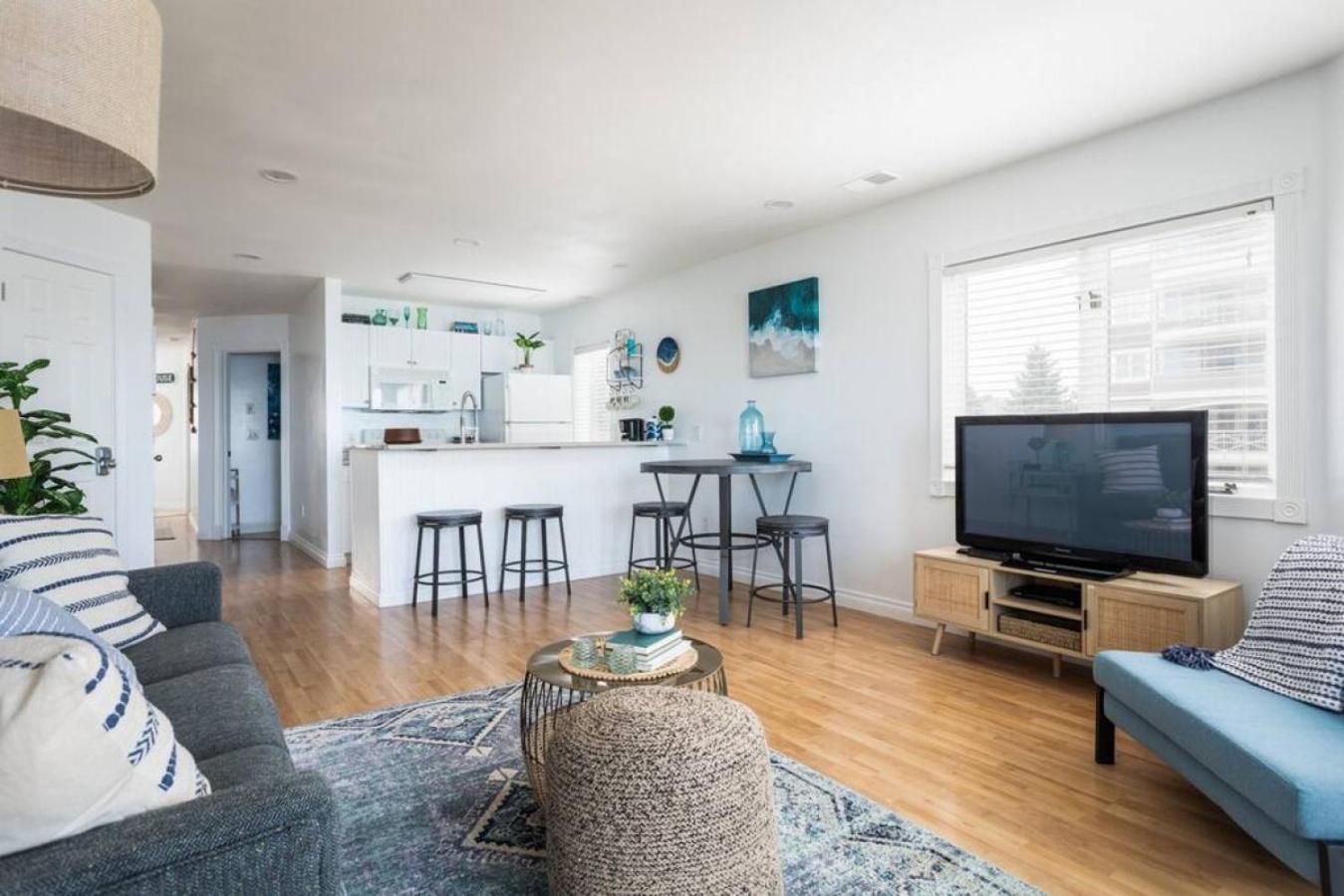 New Listing Beach Bliss 211! Stunning Bay View Traverse City Luaran gambar